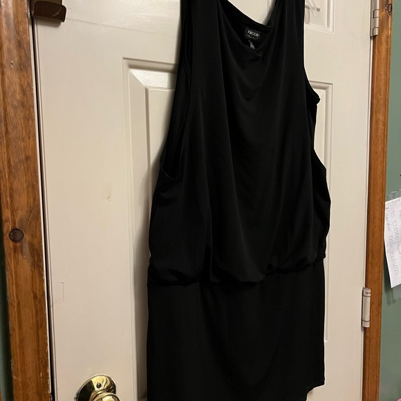 Nicole Miller Sleeveless Mini Dress sleeveless lined top super comfortable - Picture 5 of 5